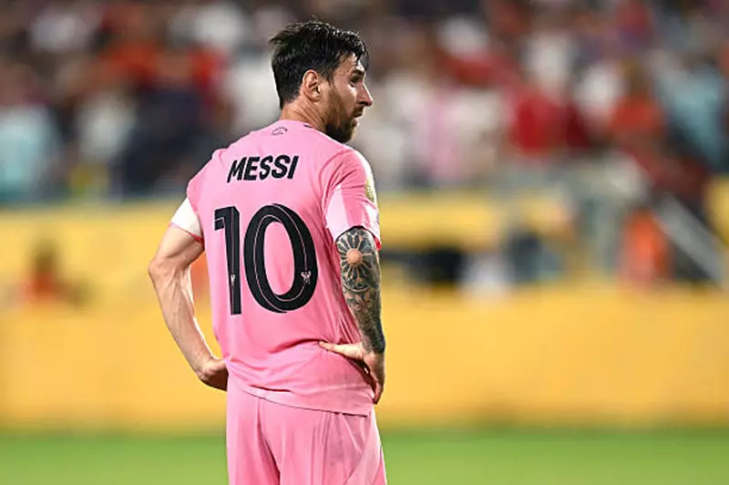 الأهلي يحقق المفاجأة: ميسي يتعثر لأول مرة في تاريخ كأس العالم للأندية